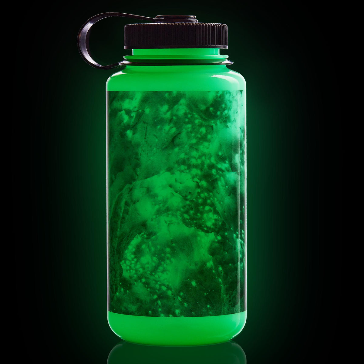 Nalgene product detail: 32oz WM Glo Wyld T7 — 32oz WM Glo Wyld